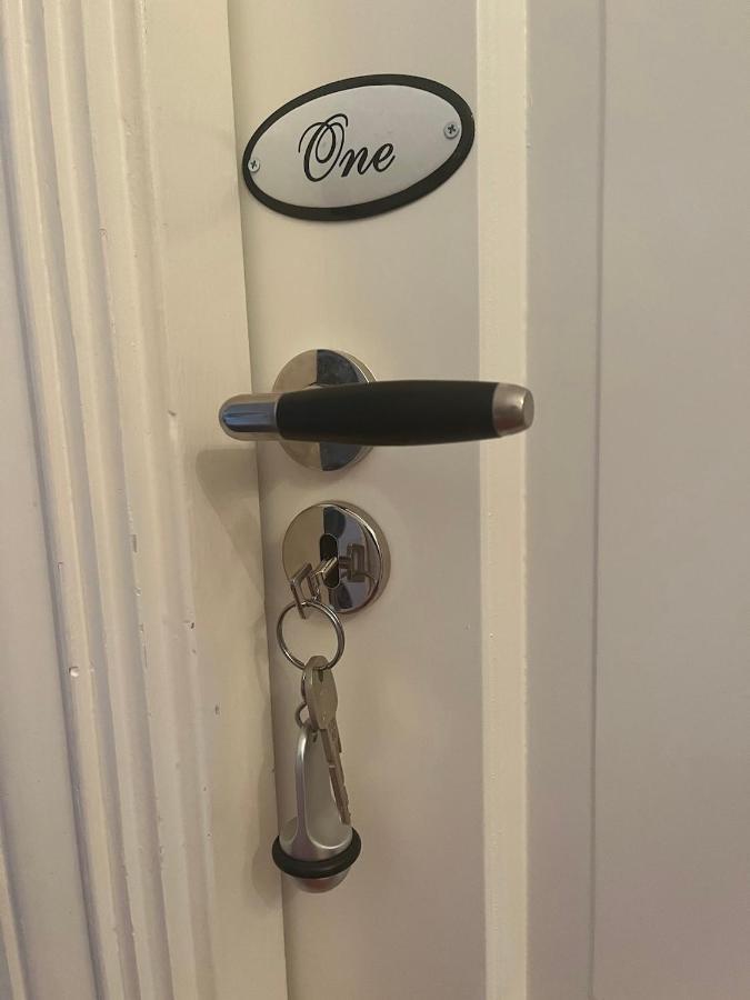 Guesthouseone Haarlem Extérieur photo